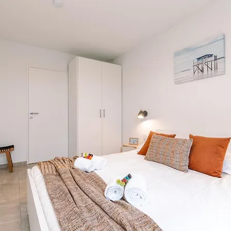 Whaaw Westende-bad Aparthotel 4*